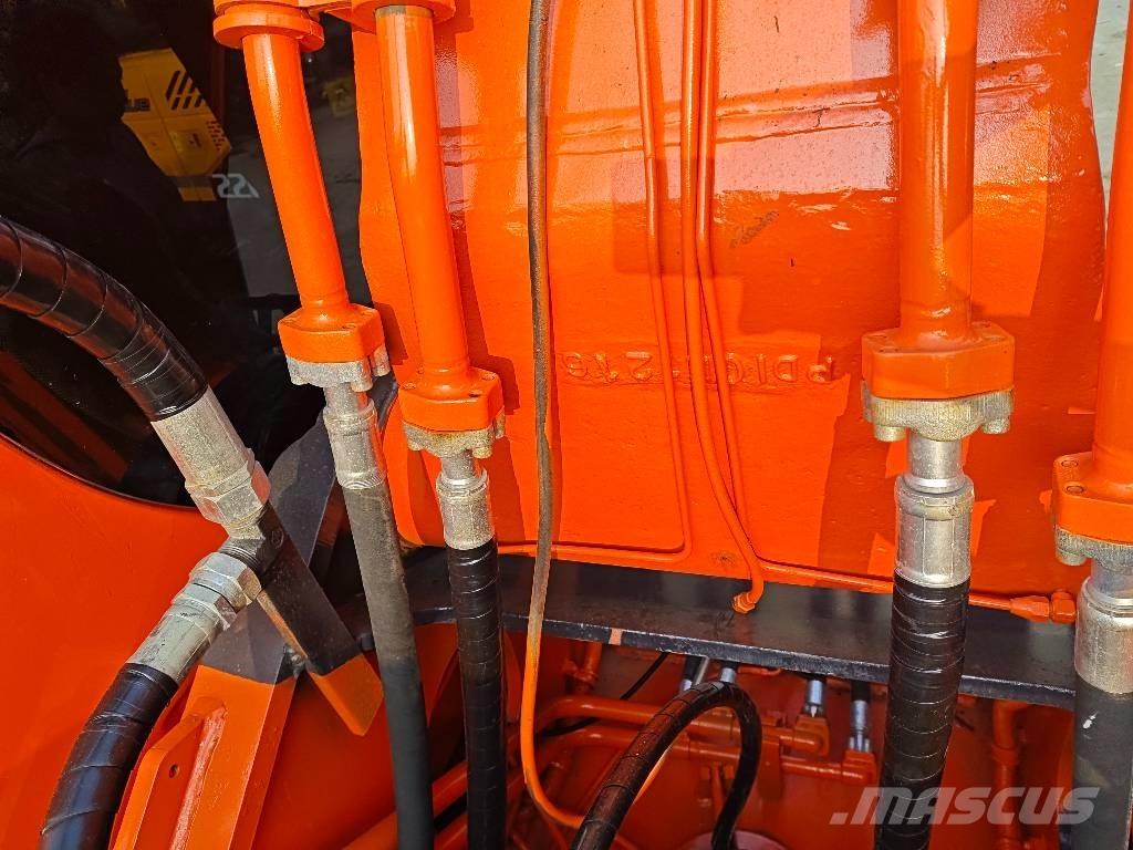 Doosan DX 300 LC Excavadoras sobre orugas