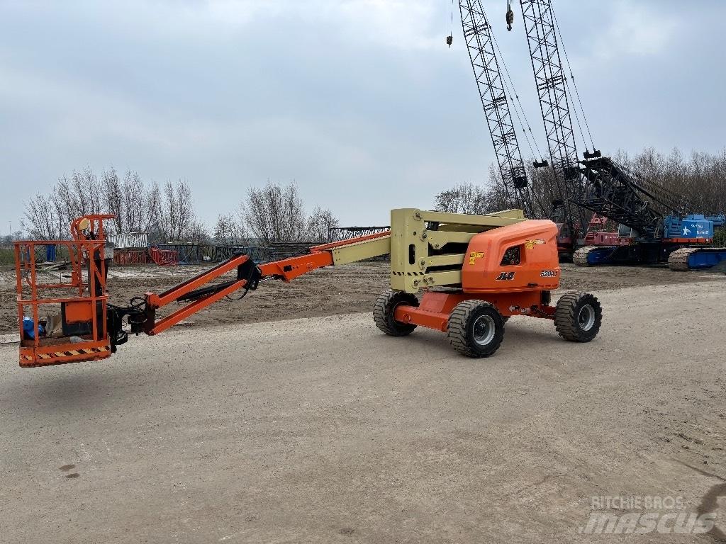 JLG 520 AJ Plataformas con brazo de elevación manual