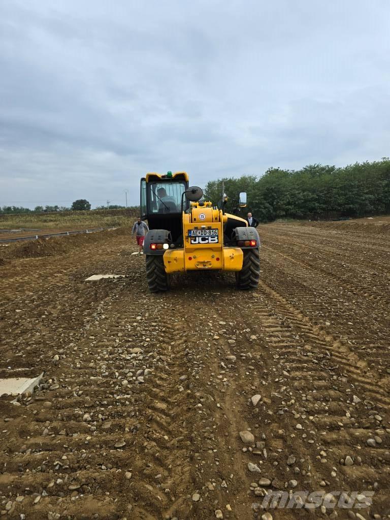 JCB 535-140 Carretillas telescópicas