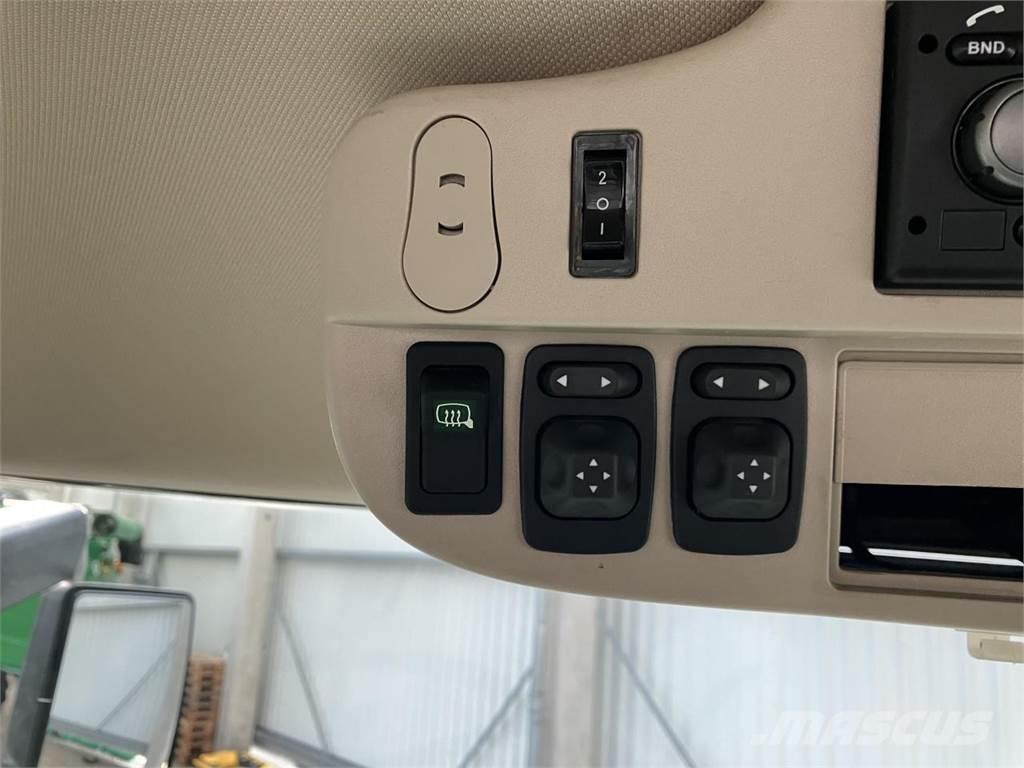 John Deere 6215R Tractores