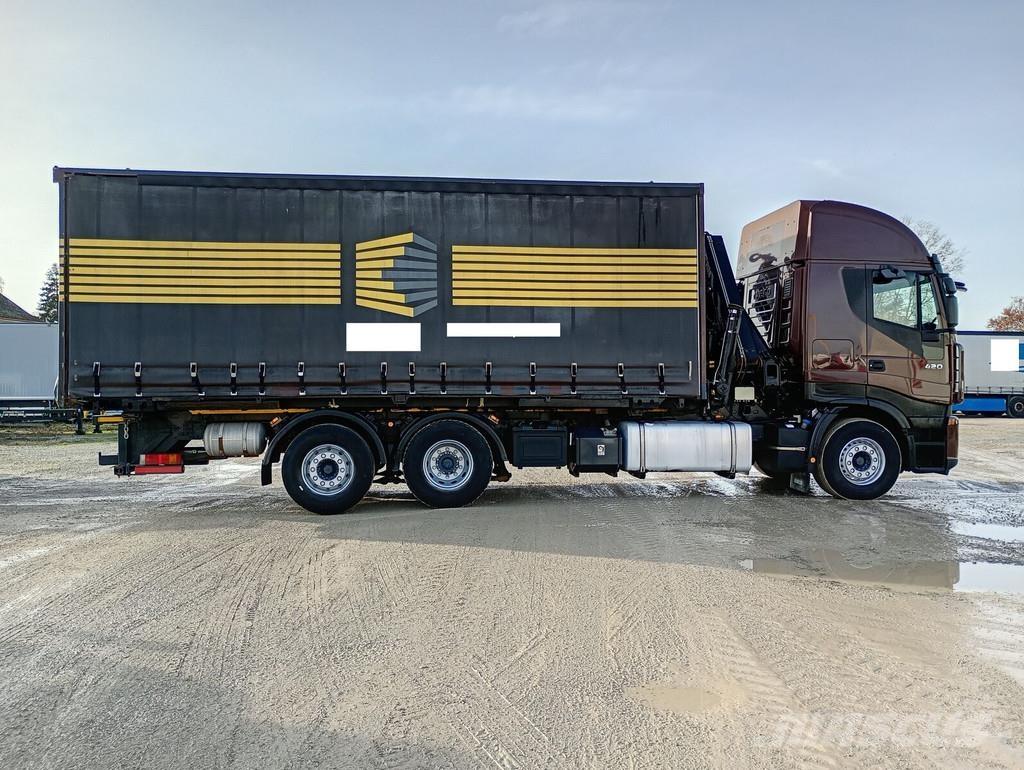 Iveco AS260S42Y/FS Camiones de caja de lona