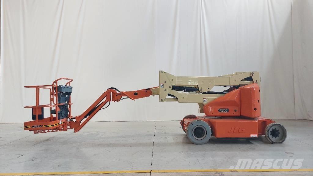 JLG E 400 AJPN Plataformas con brazo de elevación manual