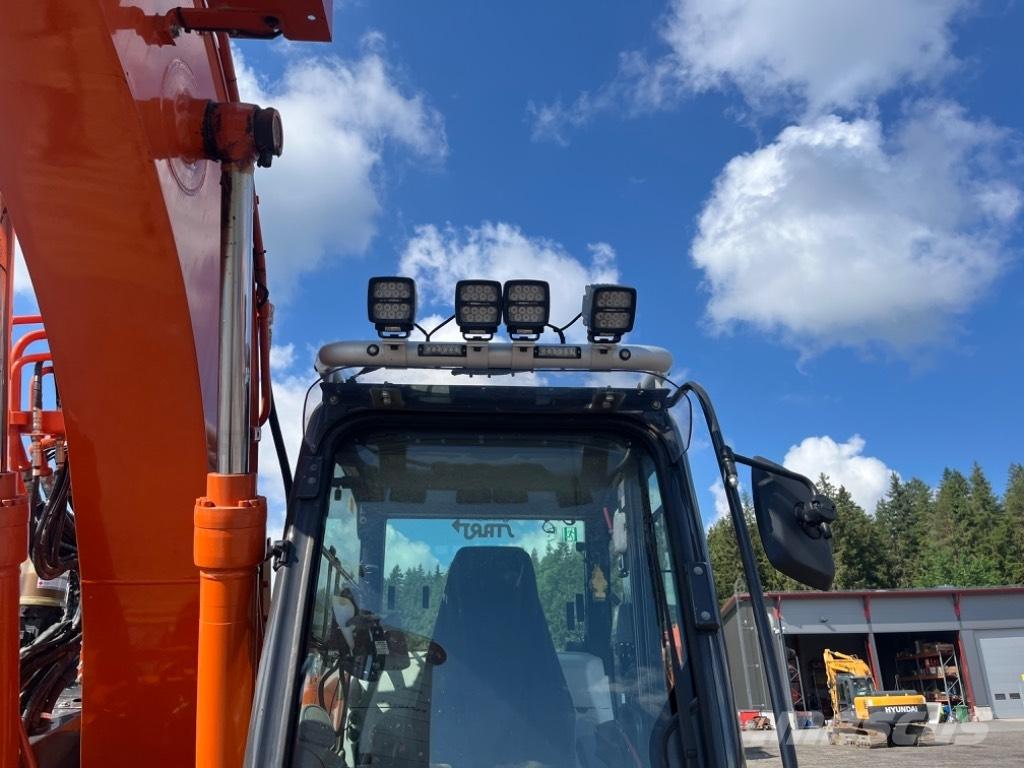 Hitachi ZX 135 US-6 Excavadoras sobre orugas