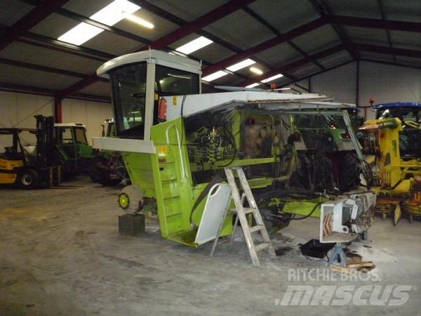 CLAAS 800 series Accesorios para maquinaria de heno y forraje