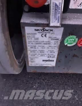 SkyJack SJ III 3226 Plataformas tijera