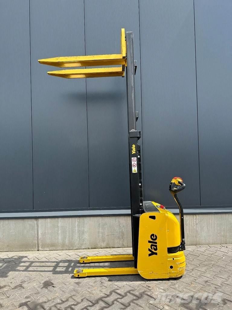 Yale MS 10E-2860 Montacargas manual