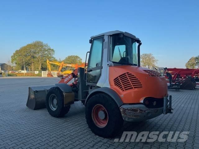 Atlas AR 80 Cargadoras sobre ruedas