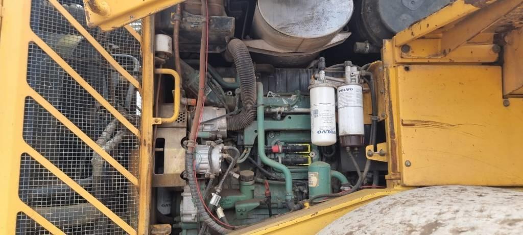 Volvo L 220 E Cargadoras sobre ruedas