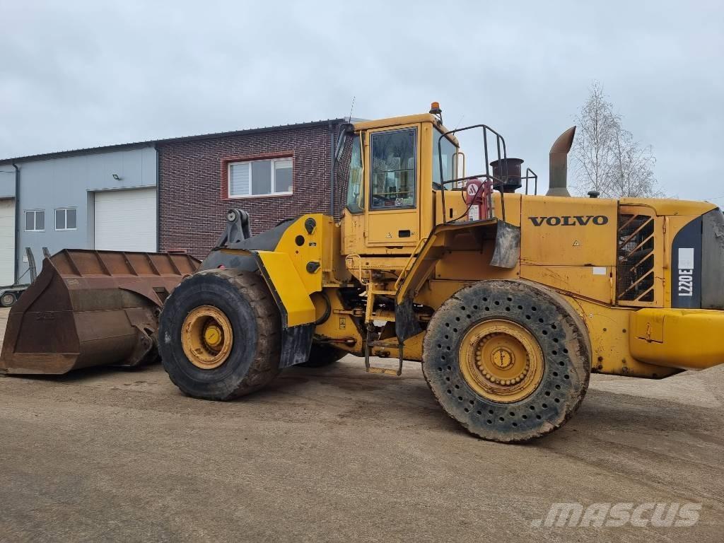 Volvo L 220 E Cargadoras sobre ruedas