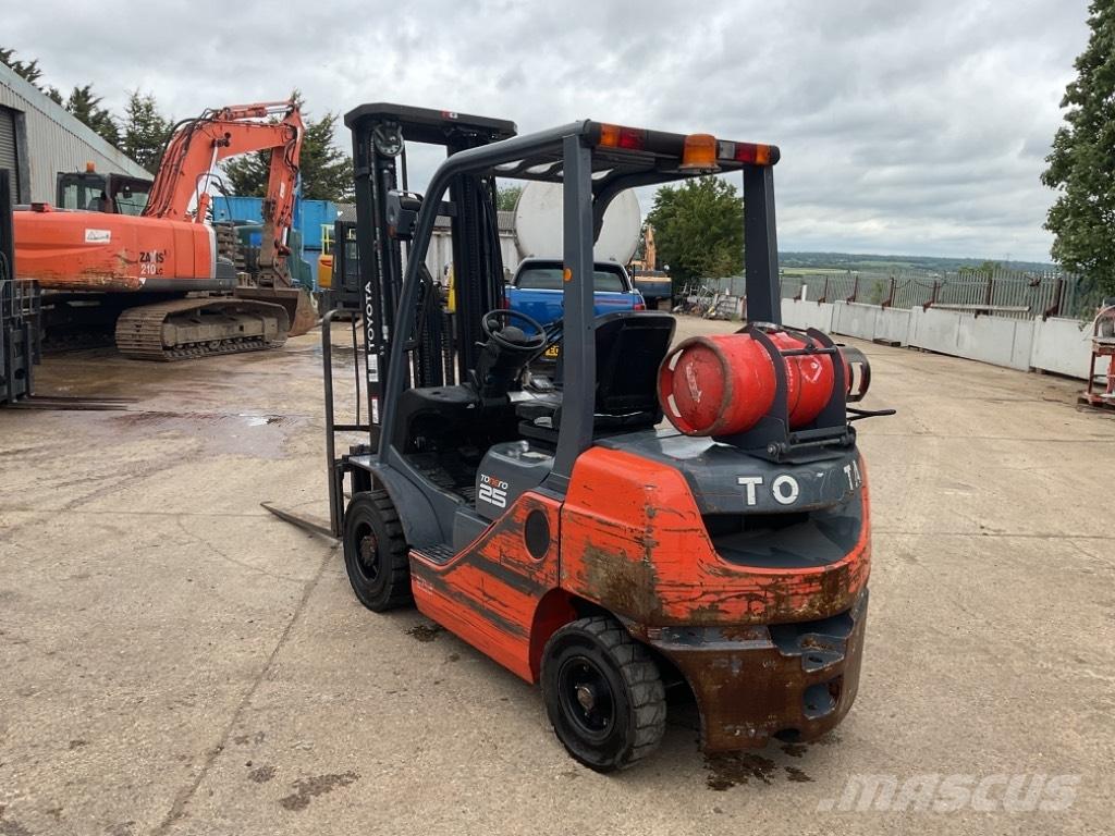 Toyota 02-FGF25 Camiones LPG