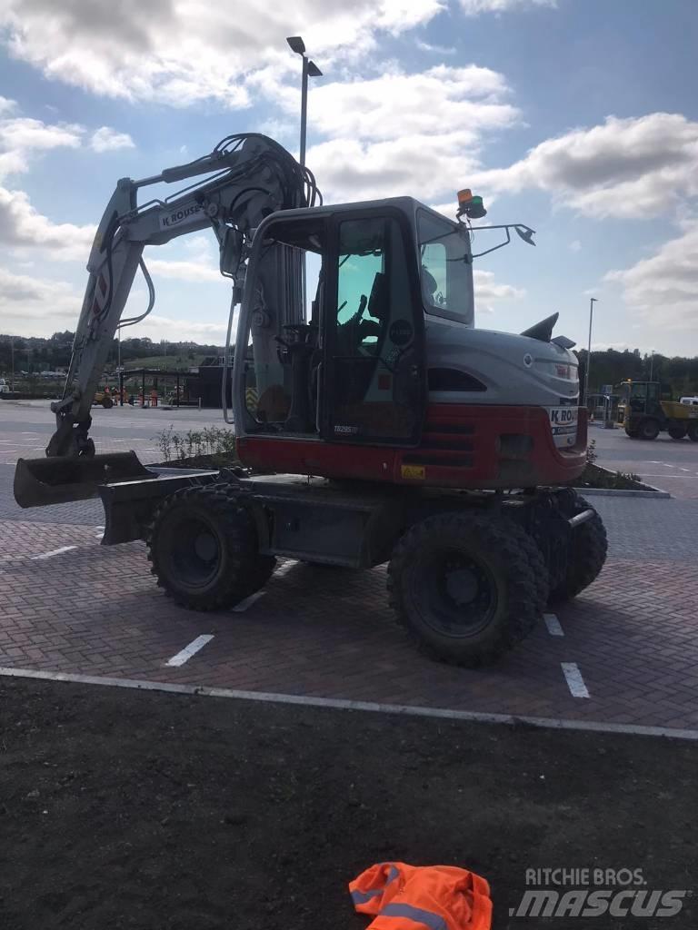 Takeuchi TB295W Excavadoras de ruedas