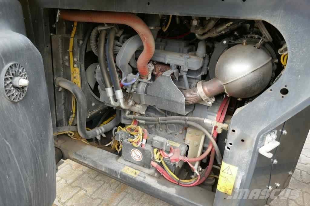 Bomag BW 174 AP-4v Rodillos de doble tambor