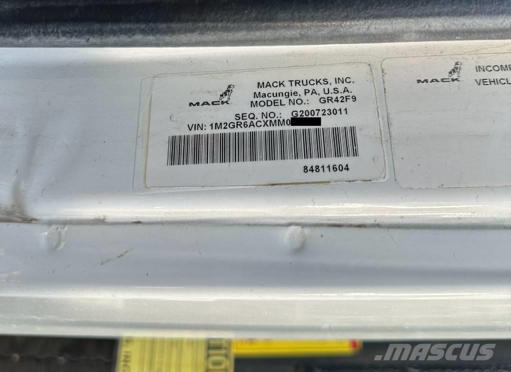 Mack GR 42 F9 Bañeras basculantes usadas
