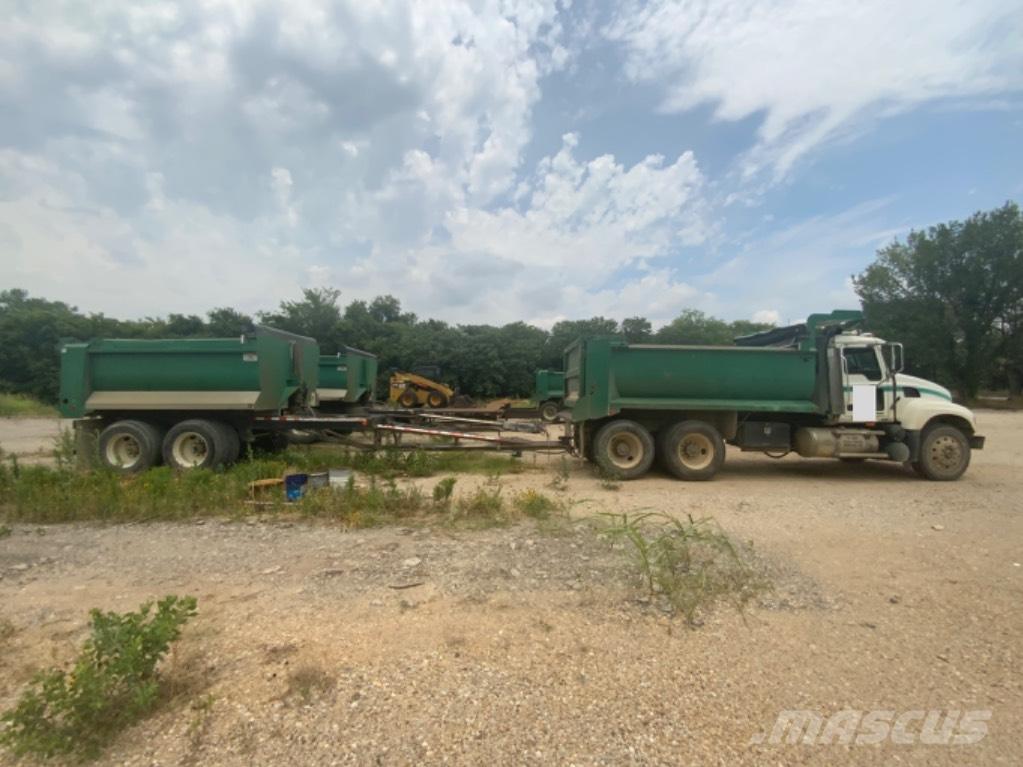 Mack Granite CV 713 Bañeras basculantes usadas
