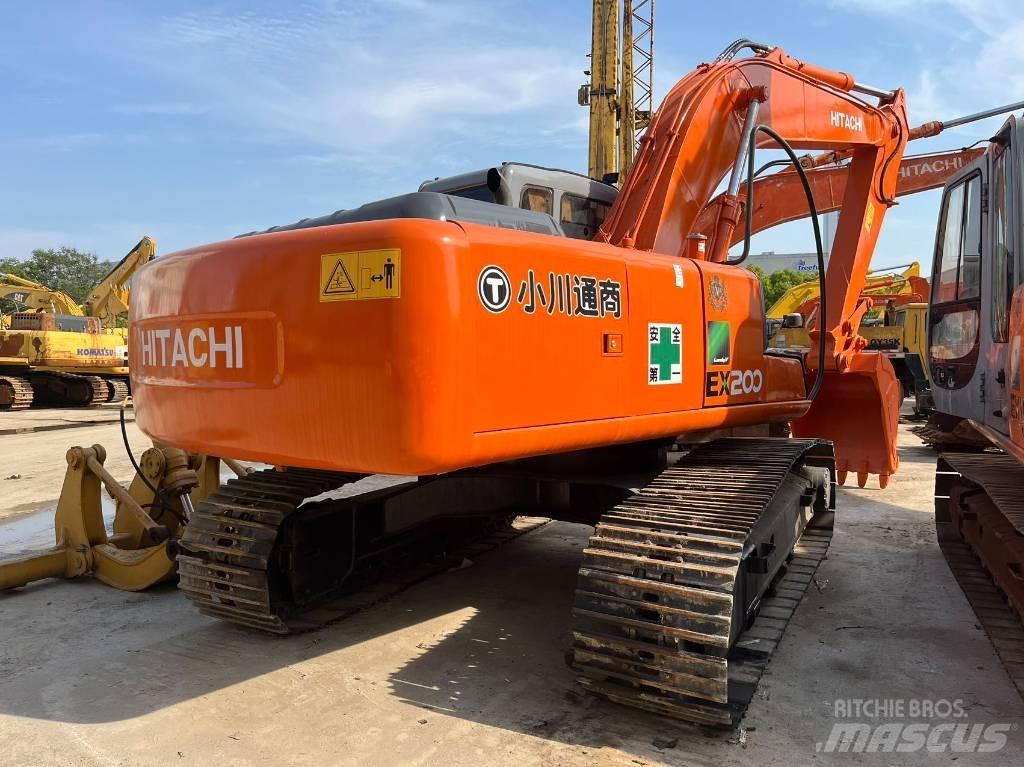 Hitachi EX 200 Excavadoras sobre orugas