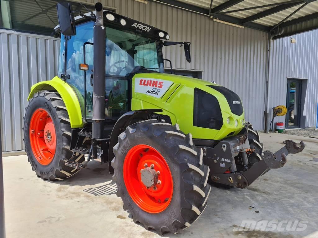 CLAAS Arion 420 Tractores