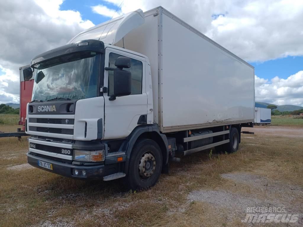 Scania P260 Camiones con caja de remolque