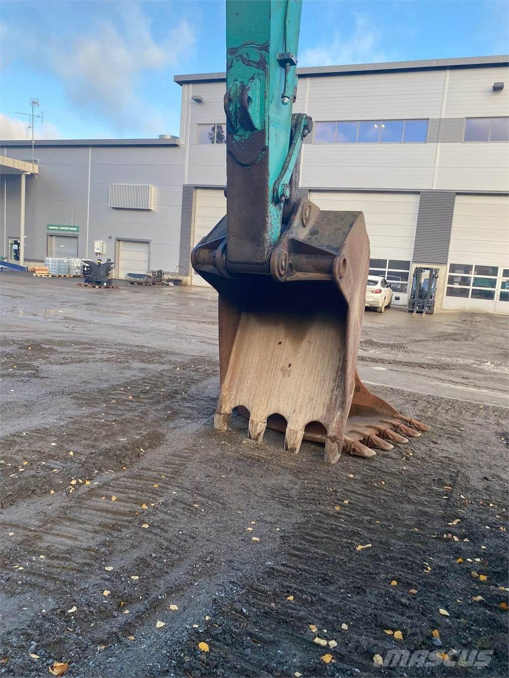 Kobelco SK330LC-6E Excavadoras sobre orugas