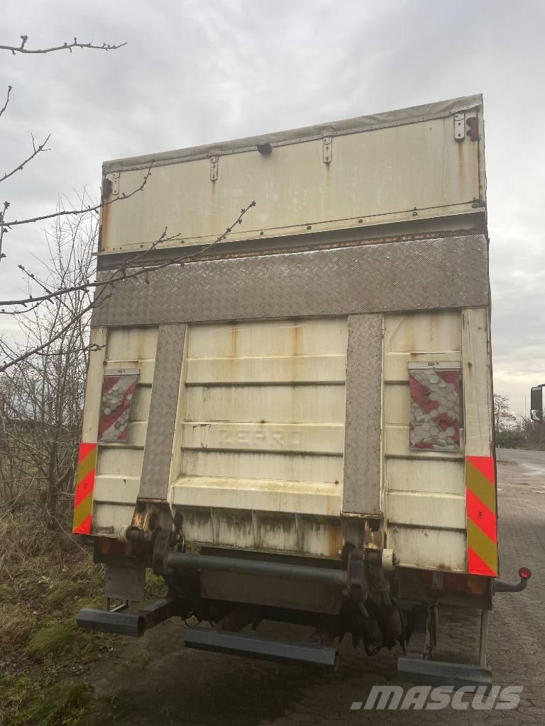 MAN TGM 15.250 Camiones con caja de remolque