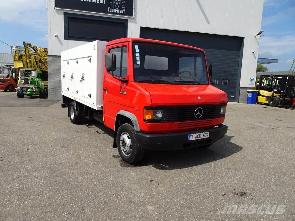 Mercedes-Benz 709D Camiones con temperatura controlada