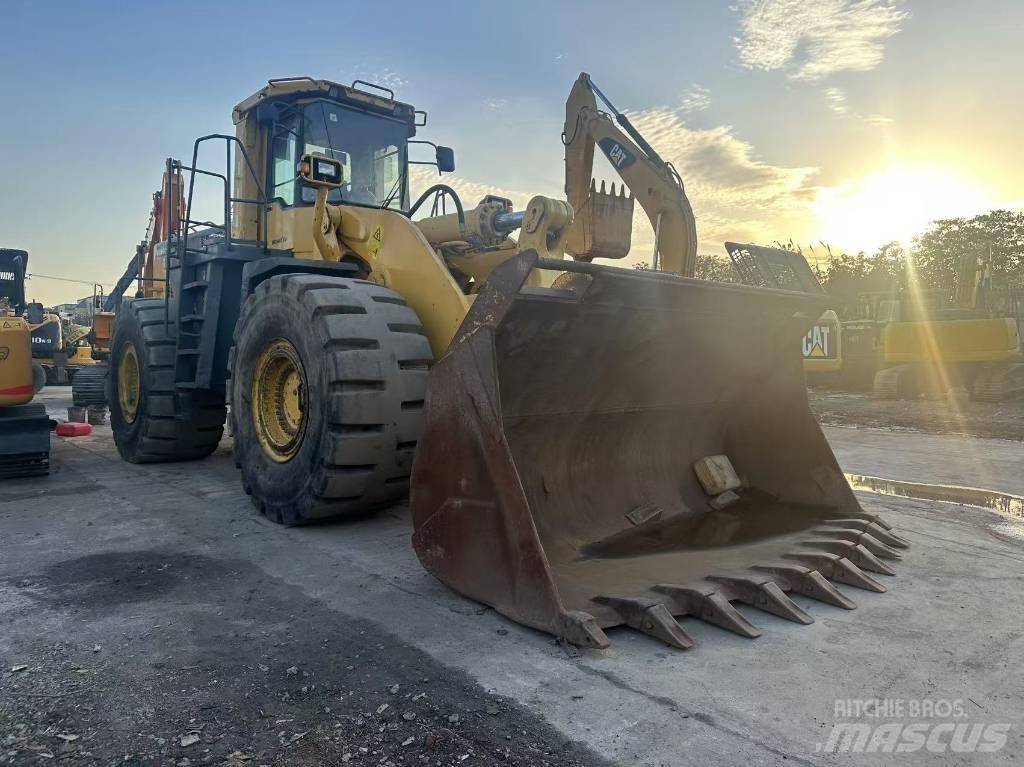 Komatsu WA 600 Cargadoras sobre ruedas