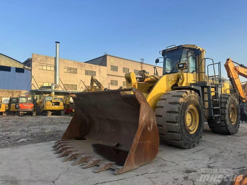 Komatsu WA 600 Cargadoras sobre ruedas