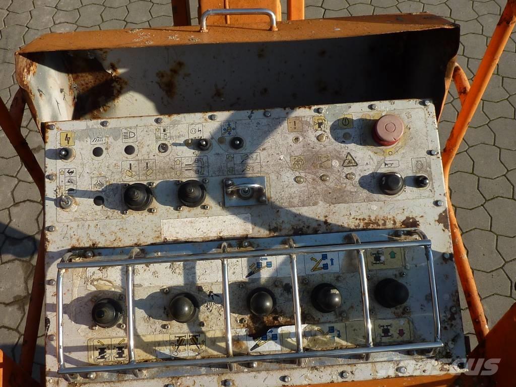 Aichi SP 21 AJ Plataformas con brazo de elevación telescópico