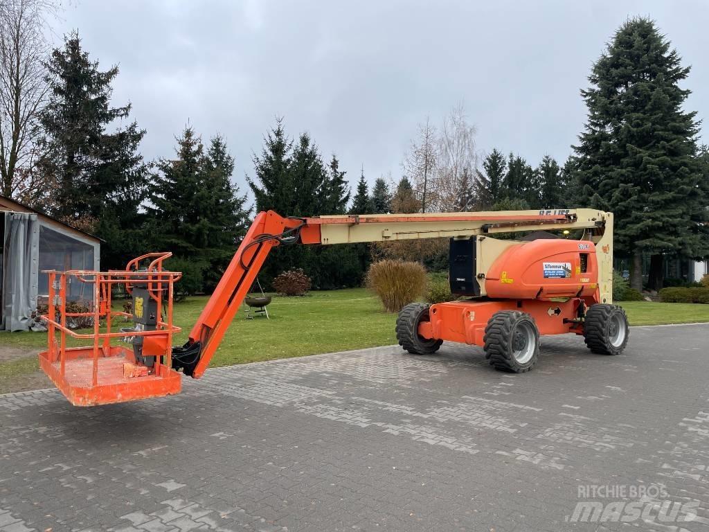 JLG 800 AJ Plataformas con brazo de elevación manual