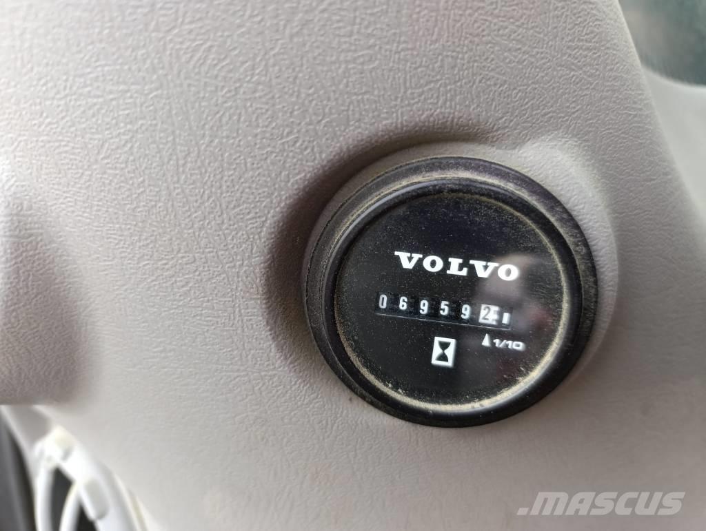 Volvo EW 210 D Excavadoras de ruedas