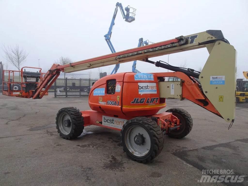 JLG 600AJ Plataformas con brazo de elevación manual