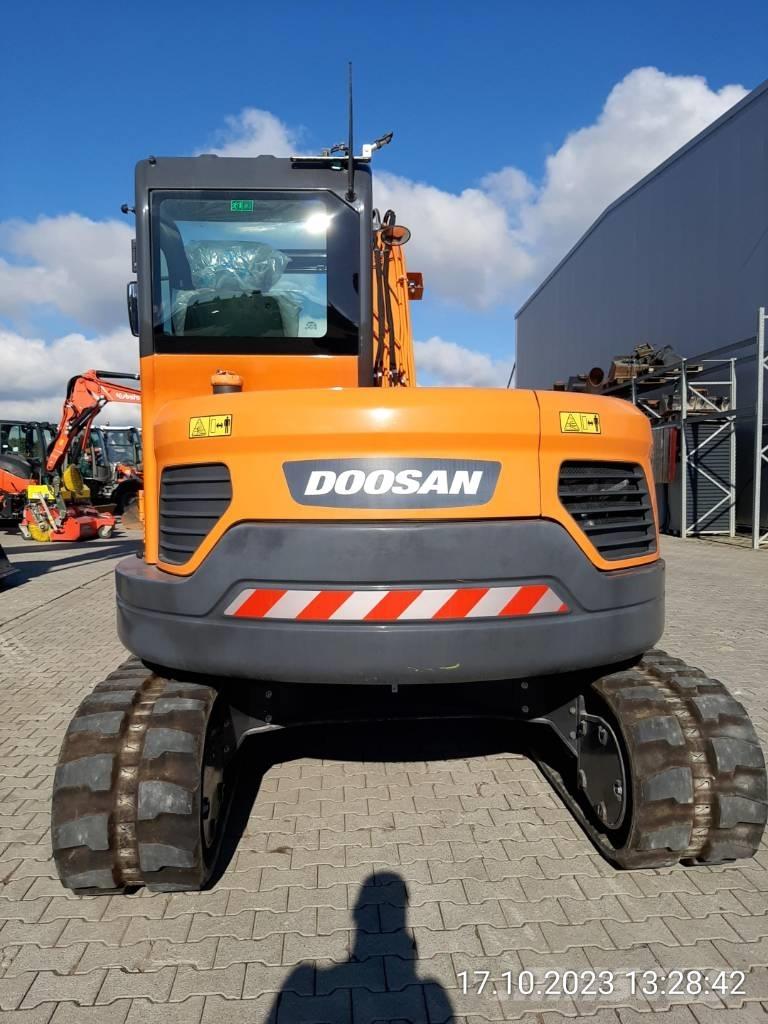 Develon DX 85 R-3 Excavadoras 7t - 12t