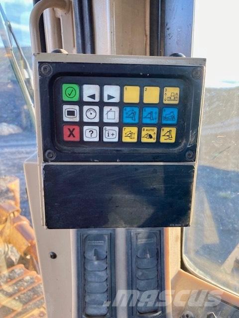 CAT D 11 R Buldozer sobre oruga