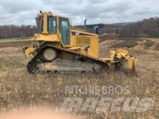 CAT D6N Buldozer sobre oruga