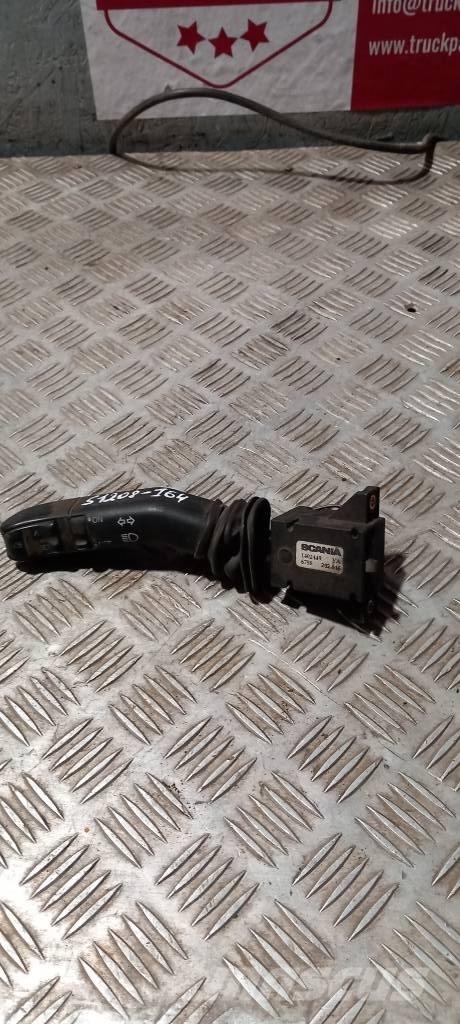 Scania 94 D.    1402449 Cabinas