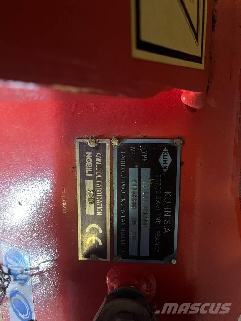 Kuhn TB 211 Segadoras y cortadoras de hojas para pasto