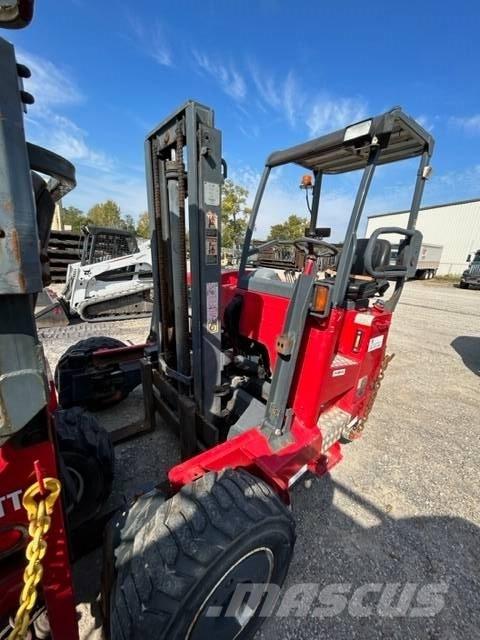 Moffett 4way M55.4 Montacargas todo terreno