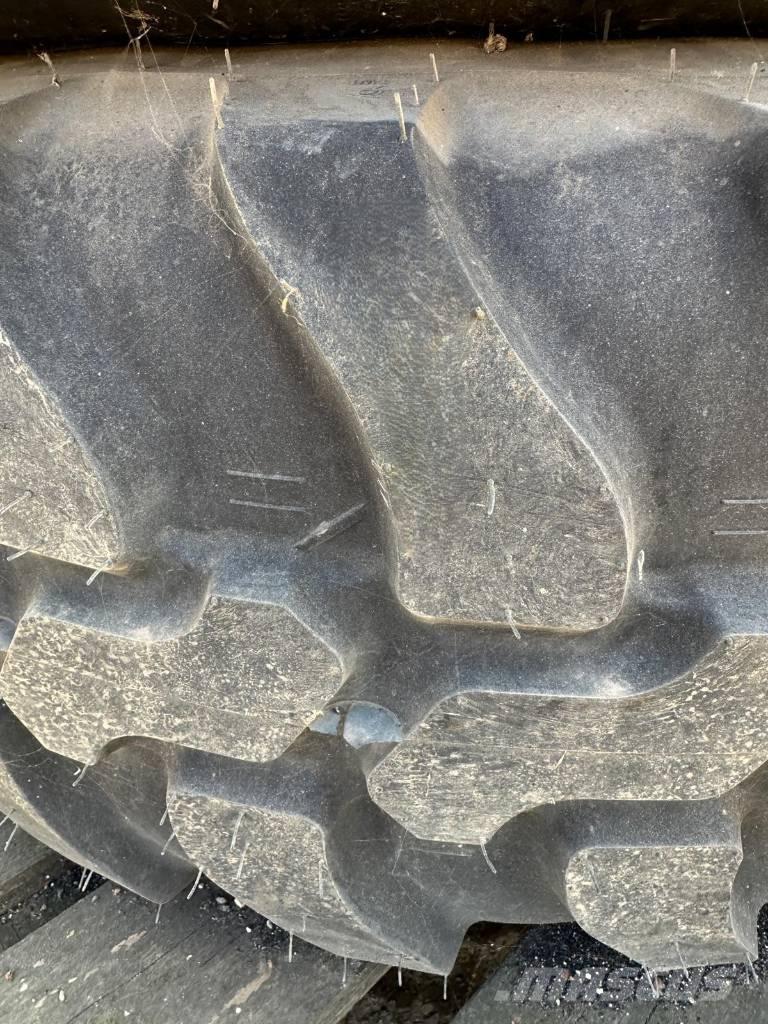 Dunlop 405/70R20 Llantas