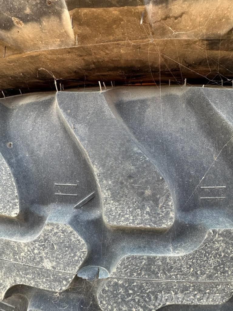 Dunlop 405/70R20 Llantas