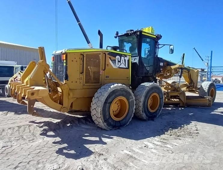 CAT 14 M Niveladoras