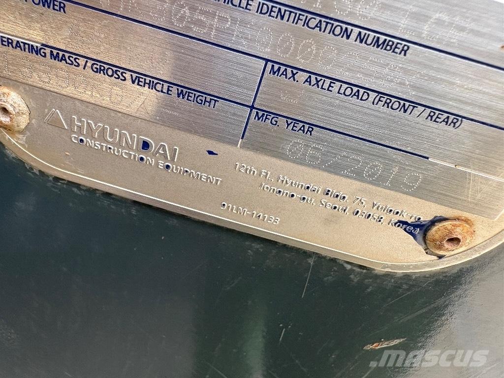 Hyundai HX 130 Excavadoras sobre orugas