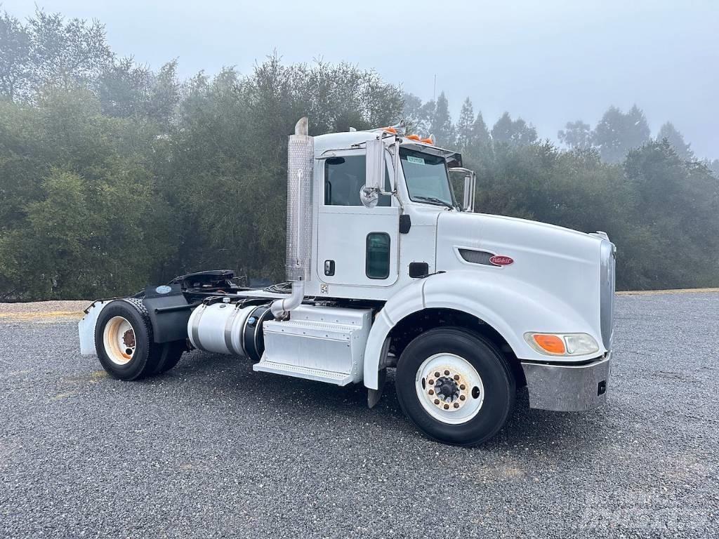 Peterbilt 384 Camiones tractor