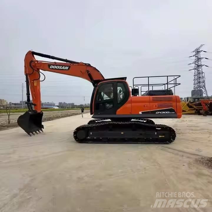 Doosan DX300LC Excavadoras sobre orugas