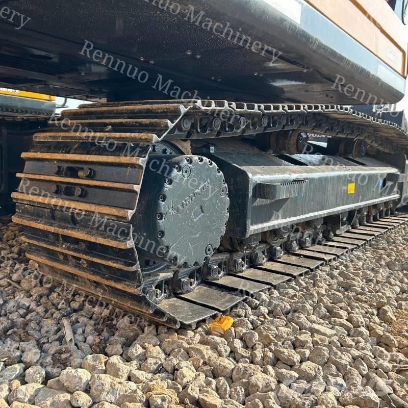 Hyundai 215VS Excavadoras sobre orugas