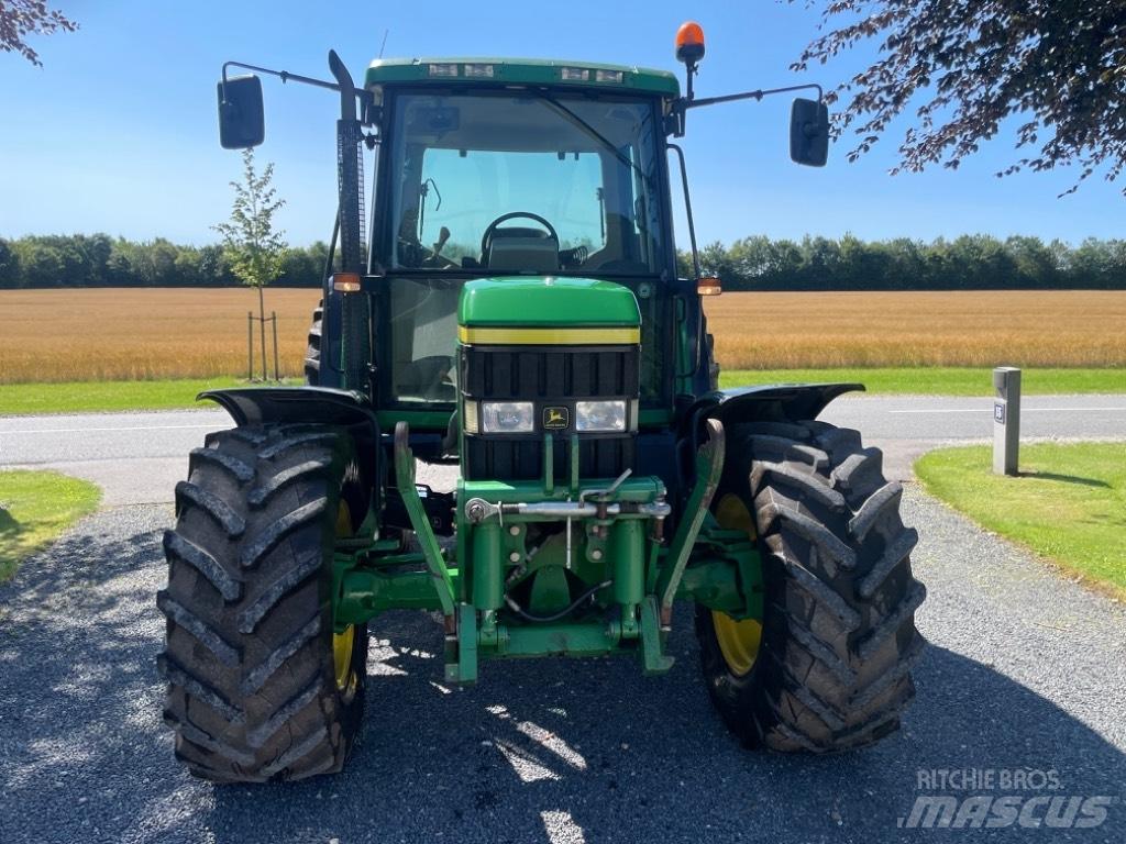 John Deere 6310 Tractores