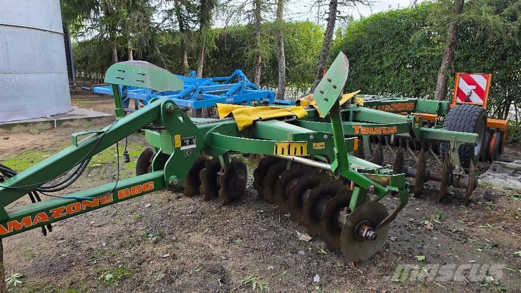 Amazone Taurus 3000 Gradas de discos