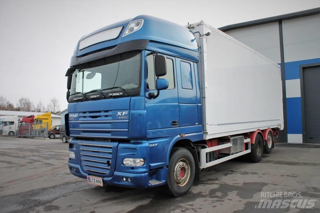 DAF XF105.460 Camiones de volteo para virutas de madera