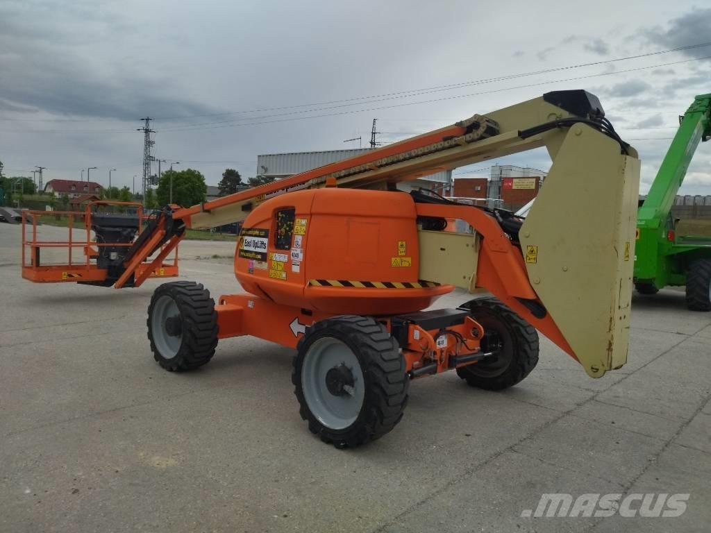 JLG 600 AJ Plataformas con brazo de elevación manual
