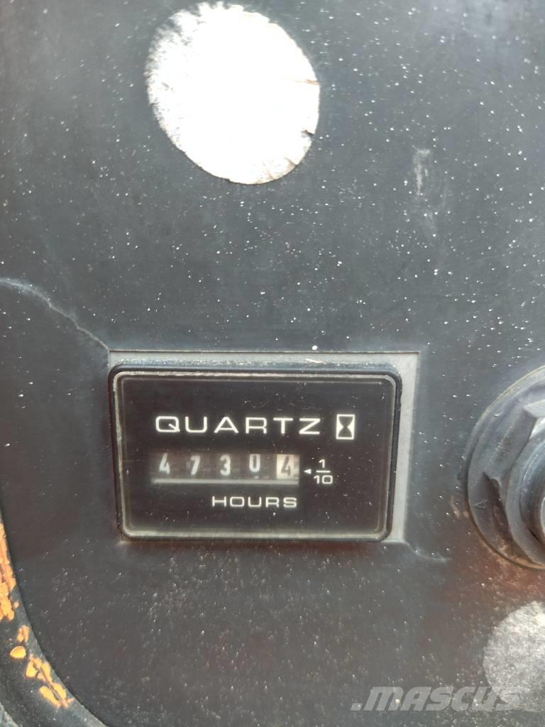 JLG 600 AJ Plataformas con brazo de elevación manual