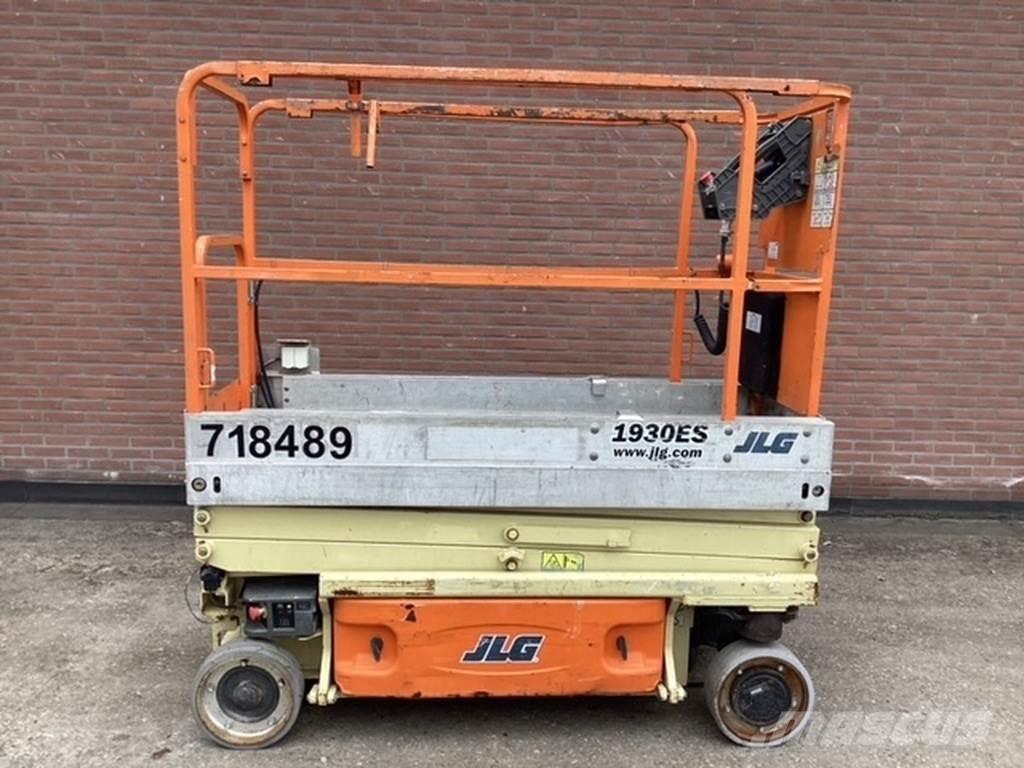 JLG 1930es Plataformas tijera