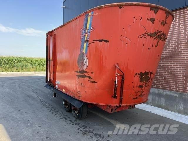 Peecon 24m³ Mezcladoras distribuidoras